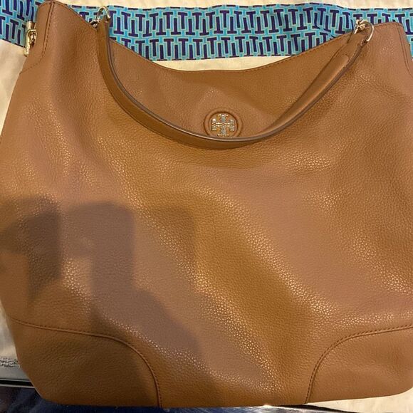 Tory Burch City Hobo Bag Never ever used with original dust bag caramel color - Picture 15 of 15